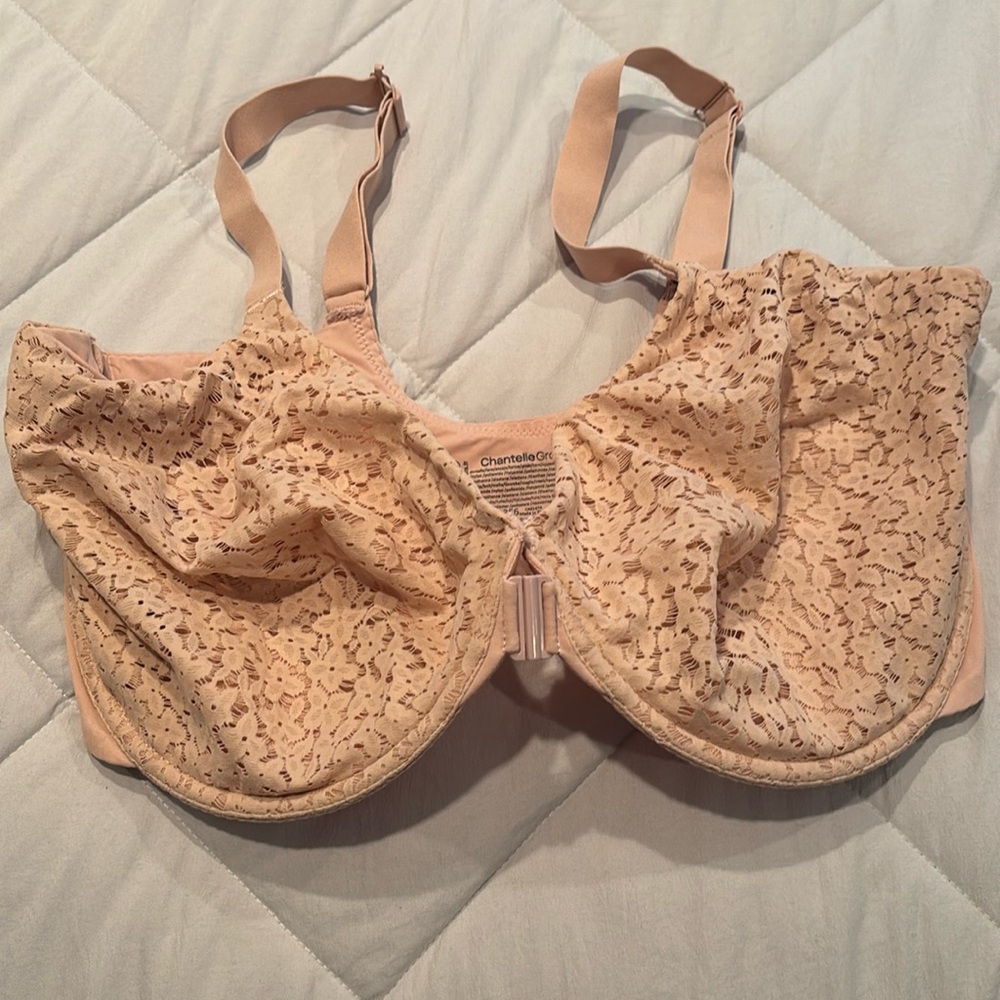 Chantelle Norah Front Closure Molded Underwire Bra 40G
